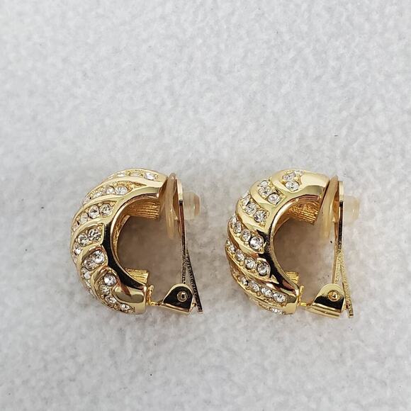 Vintage CHRISTIAN DIOR Gold Tone Rhinestone Huggie Clip-on Earrings New In Box - Picture 5 of 9